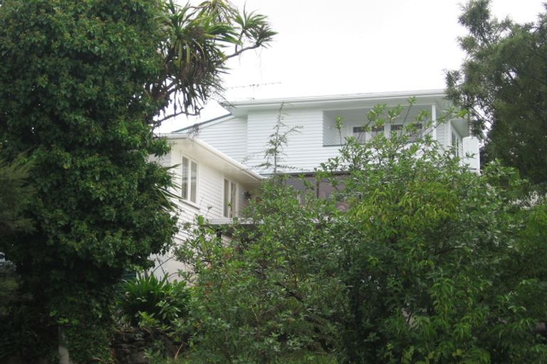 Photo of property in 173 Godley Road, Titirangi, Auckland, 0604