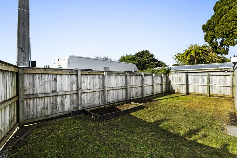 Photo of property in 25 Paynters Avenue, Strandon, New Plymouth, 4312