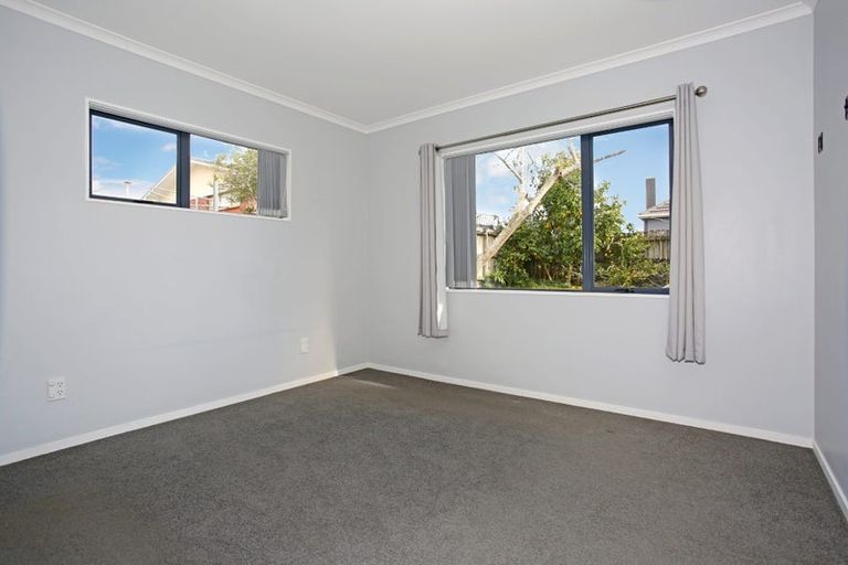 Photo of property in 73a Sandspit Road, Waiuku, 2123