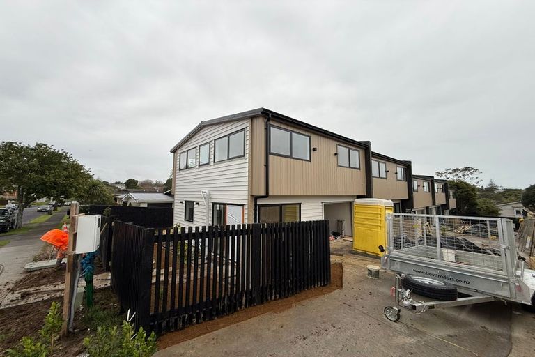 Photo of property in 16 Jade Avenue, Pakuranga Heights, Auckland, 2010