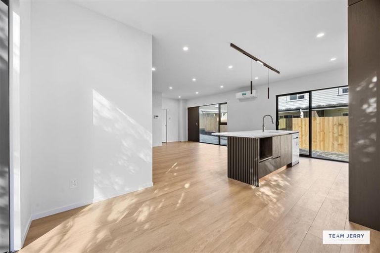 Photo of property in 339c Bucklands Beach Road, Bucklands Beach, Auckland, 2012