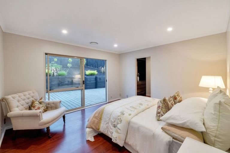 Photo of property in 32 Canary Place, Unsworth Heights, Auckland, 0632