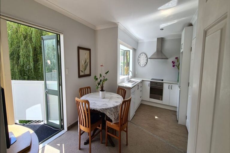 Photo of property in 6/19 Gardner Avenue, New Lynn, Auckland, 0600