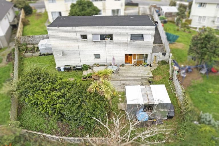 Photo of property in 25a Bell Street, Tawa, Wellington, 5028