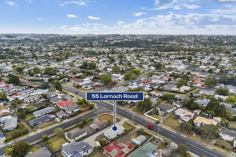 Photo of property in 55 Larnoch Road, Henderson, Auckland, 0610