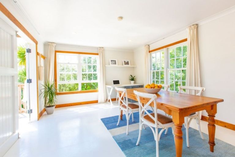 Photo of property in 1a Rakaunui Street, Raglan, 3297