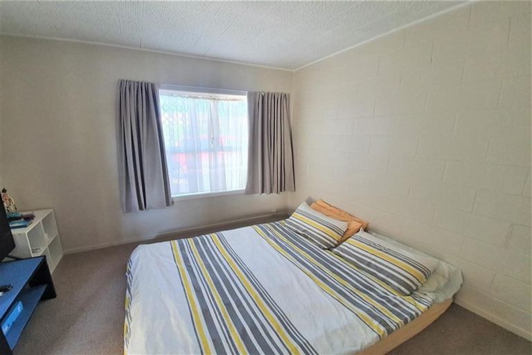 Photo of property in 15 Grande Vue Road, Papatoetoe, Auckland, 2025