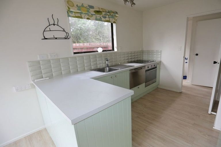 Photo of property in 1/36 Pitcairn Crescent, Bryndwr, Christchurch, 8053