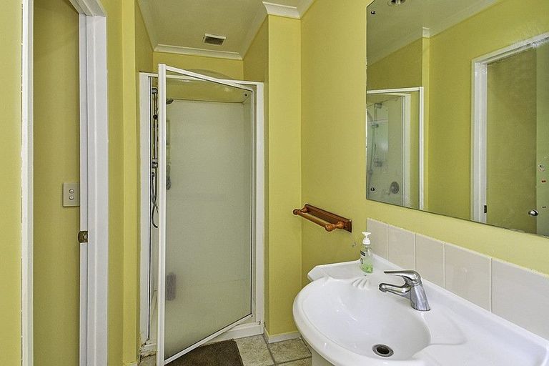 Photo of property in 3/8 Saints Court, Manurewa, Auckland, 2102