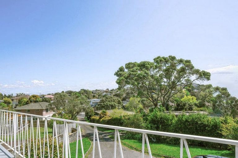 Photo of property in 1/7 Castleton Drive, Howick, Auckland, 2014