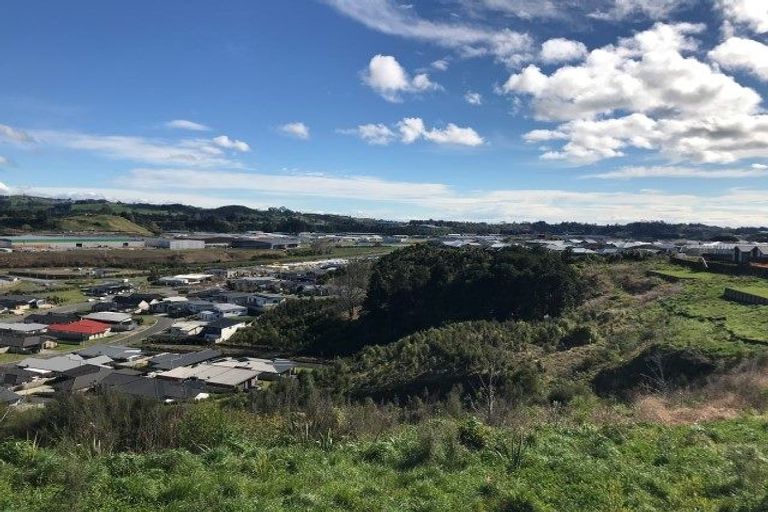 Photo of property in 15 Blacklock Road, Pyes Pa, Tauranga, 3112