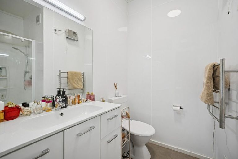 Photo of property in 21 Laura Avenue, Brooklyn, Wellington, 6021