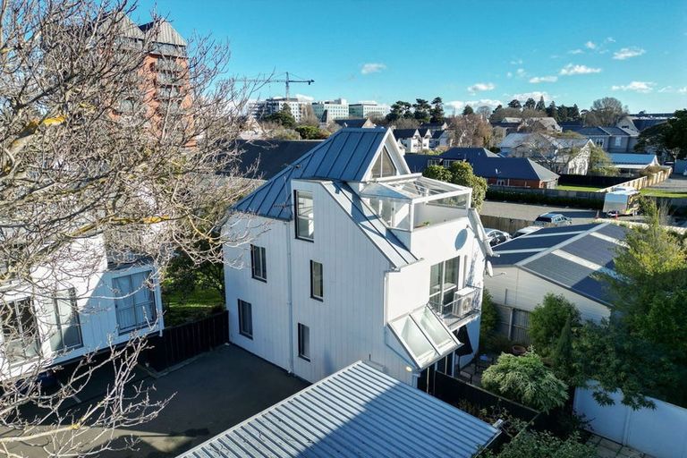 Photo of property in 2/31 Gloucester Street, Christchurch Central, Christchurch, 8013