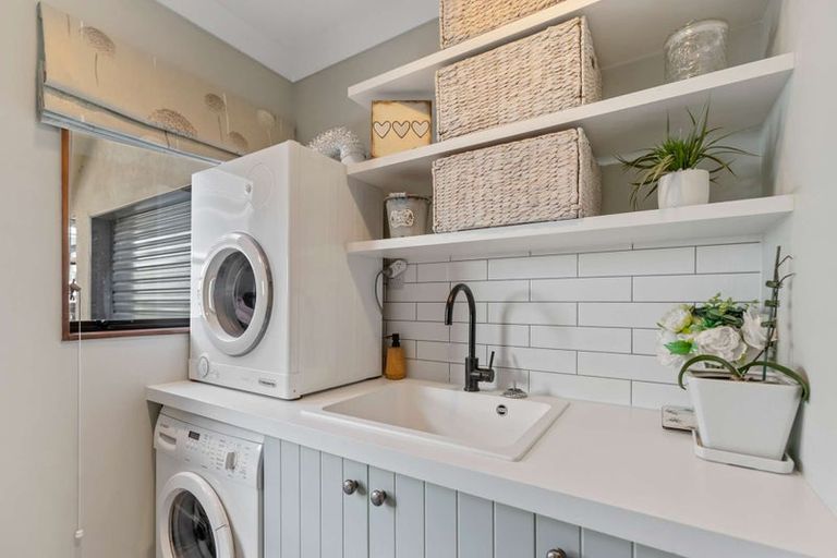 Photo of property in 7 Summerhays Street, Terrace End, Palmerston North, 4410