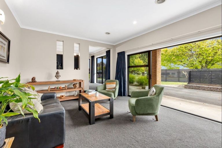 Photo of property in 262 Shakespeare Street, Leamington, Cambridge, 3432