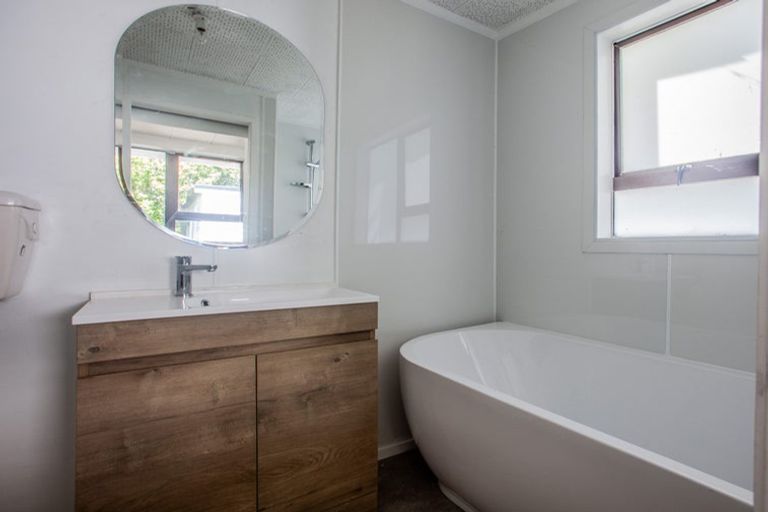 Photo of property in 6 Violet Street, Raglan, 3225