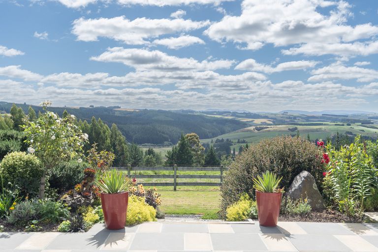 Photo of property in 138 Mckendry Road, Woodside, Outram, 9074