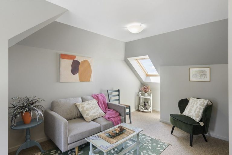 Photo of property in 31 Mount Pleasant Road, Mount Pleasant, Christchurch, 8081