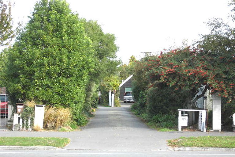 Photo of property in 83 Memorial Avenue, Ilam, Christchurch, 8053