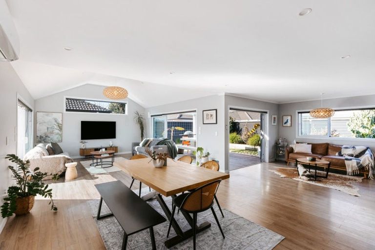 Photo of property in 28 Araroa Place, Papamoa Beach, Papamoa, 3118