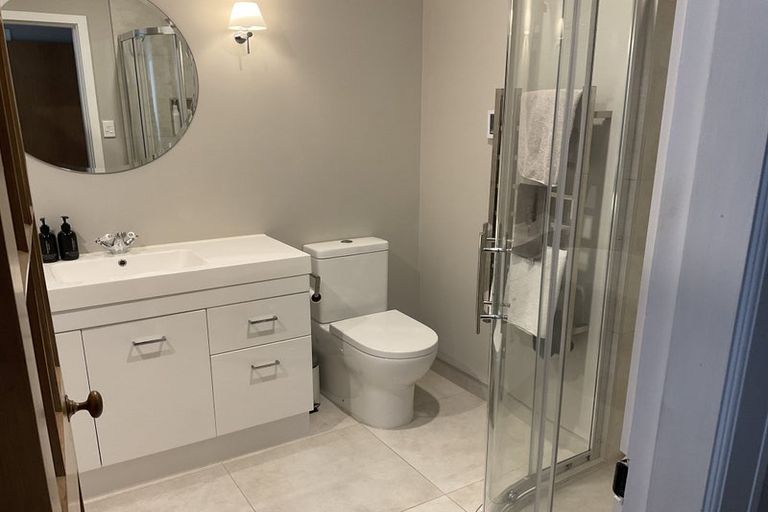 Photo of property in 399a Karori Road, Karori, Wellington, 6012