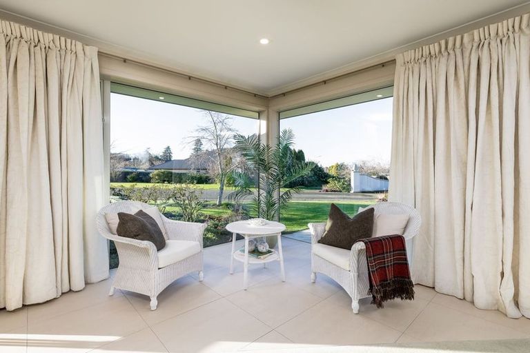 Photo of property in 238 Queen Street, Waimate, 7924