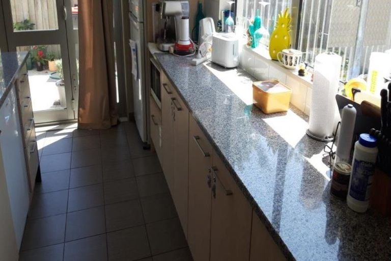 Photo of property in 27c Newnham Terrace, Upper Riccarton, Christchurch, 8041