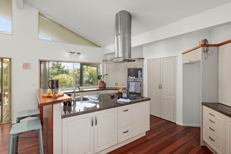 Photo of property in 17 Riddell Road, Kerikeri, 0230