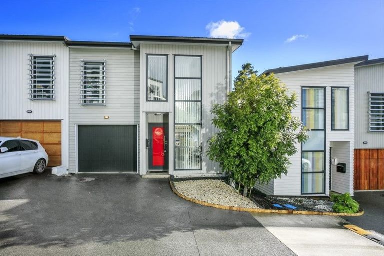 Photo of property in 52 Makamaka Lane, Albany Heights, Auckland, 0632