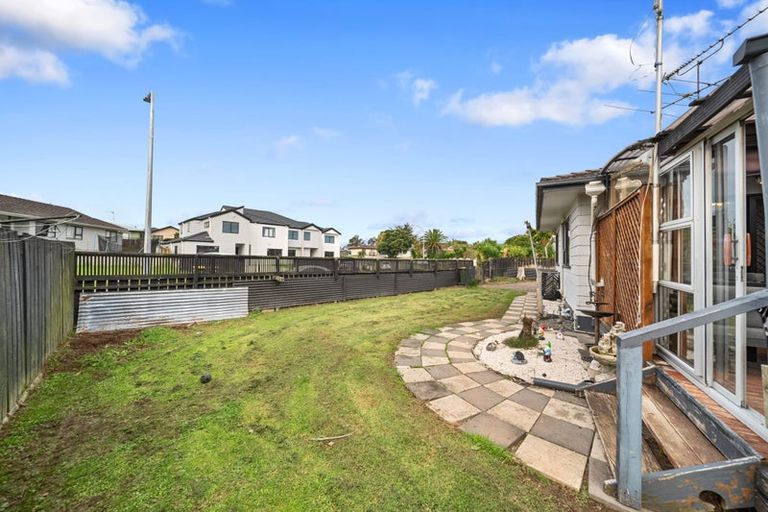 Photo of property in 13 Melleray Place, Randwick Park, Auckland, 2105