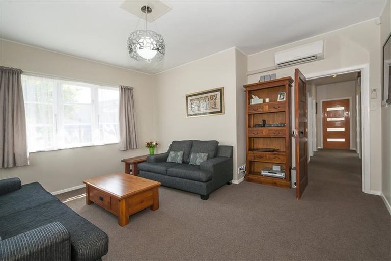 Photo of property in 106 Naenae Road, Naenae, Lower Hutt, 5011