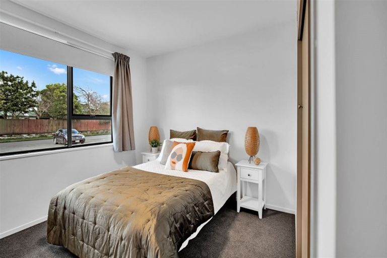 Photo of property in 1/79 Inwoods Road, Parklands, Christchurch, 8083