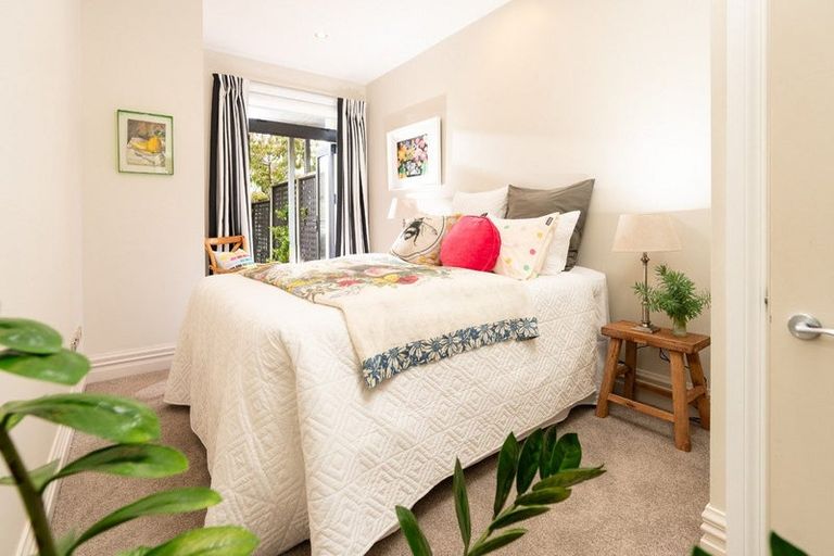 Photo of property in 40f Agra Crescent, Khandallah, Wellington, 6035