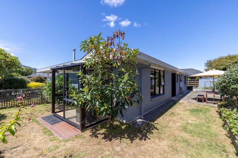 Photo of property in 2 Kanawa Street, Waikanae, 5036