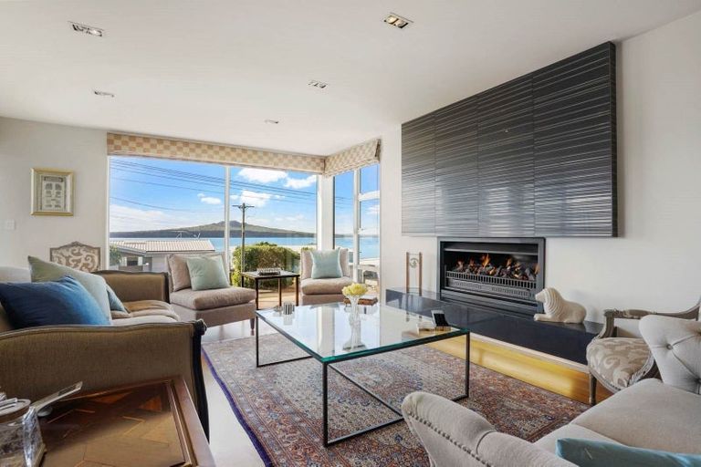 Photo of property in 81 Seacliffe Avenue, Narrow Neck, Auckland, 0622