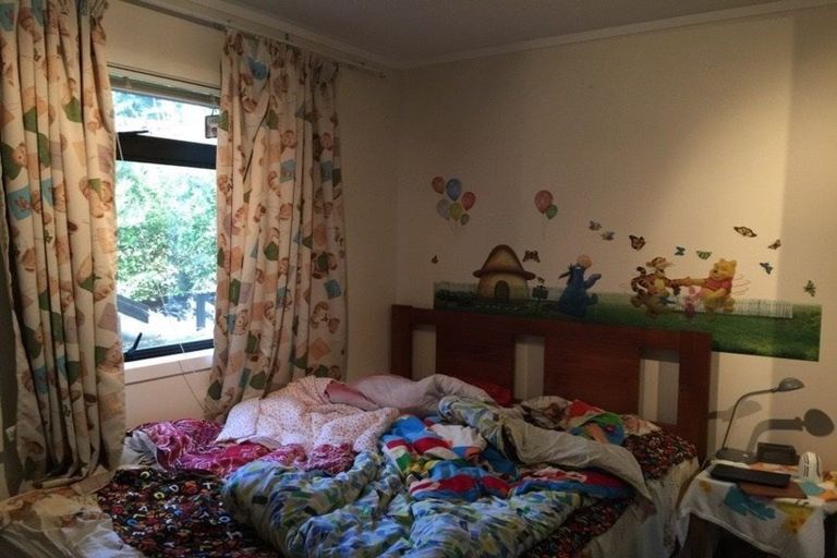 Photo of property in 6 Longwood Place, Forrest Hill, Auckland, 0620