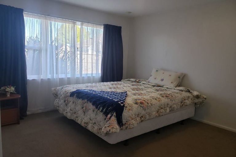 Photo of property in 4/9 Curletts Road, Sockburn, Christchurch, 8042