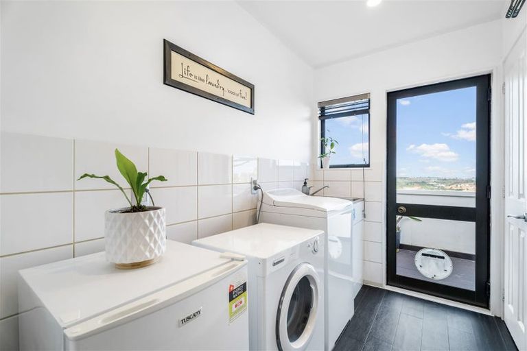 Photo of property in 1183 Whangaparaoa Road, Gulf Harbour, Whangaparaoa, 0930