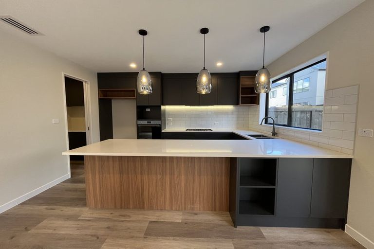 Photo of property in 13 Babos Avenue, Kumeu, 0810