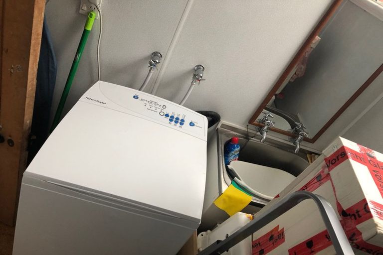 Photo of property in 30 Henry Street, Kilbirnie, Wellington, 6022