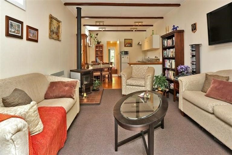 Photo of property in 8 Priestley Road, Bluff Hill, Napier, 4110