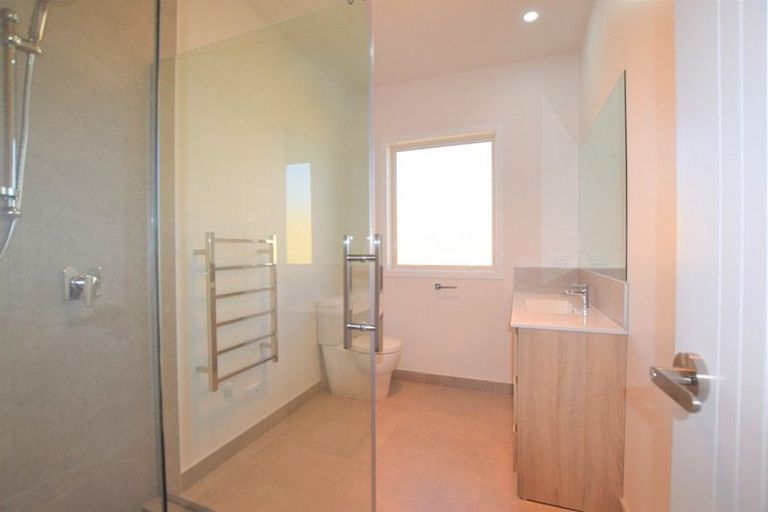 Photo of property in 36 Harbour Crest Drive, Waiuku, 2123