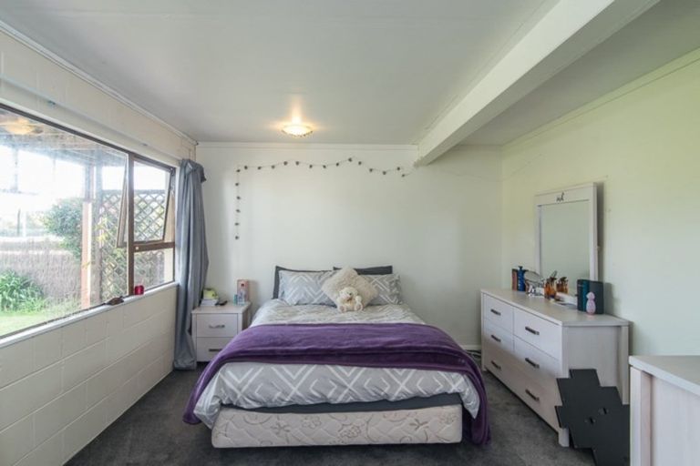 Photo of property in 29 Frimley Terrace, Waikanae Beach, Waikanae, 5036