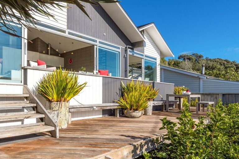 Photo of property in 2/28 Beach Parade, Oneroa, Waiheke Island, 1081