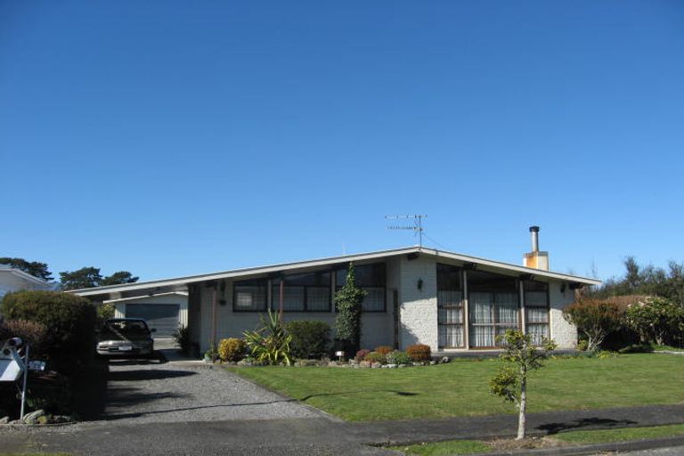 Photo of property in 25 Deller Drive, Carterton, 5713