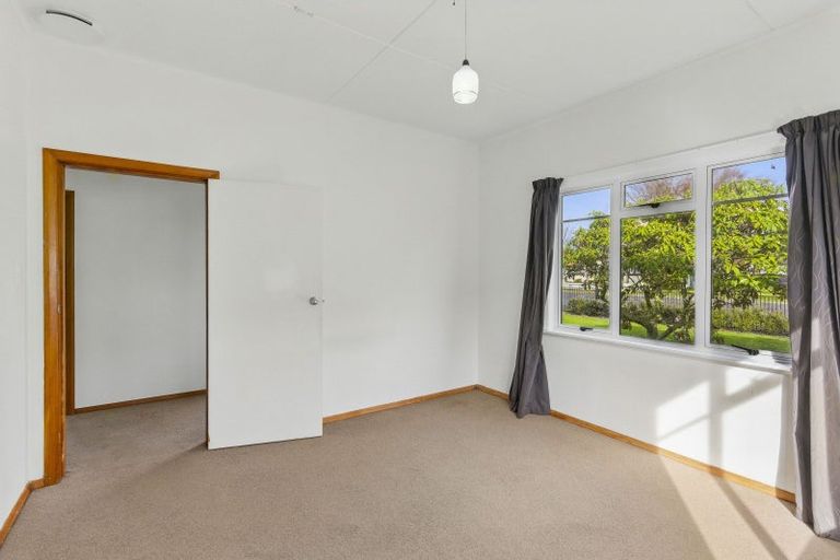 Photo of property in 18 Hannan Street, Levin, 5510