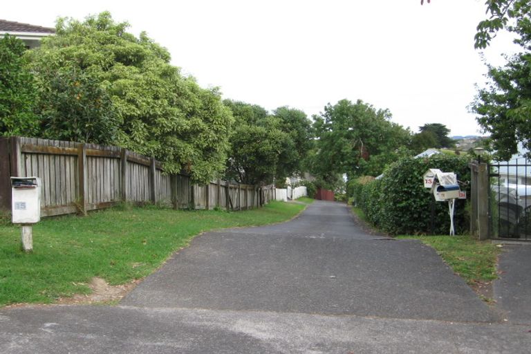 Photo of property in 1/13 Woodhouse Place, West Harbour, Auckland, 0618