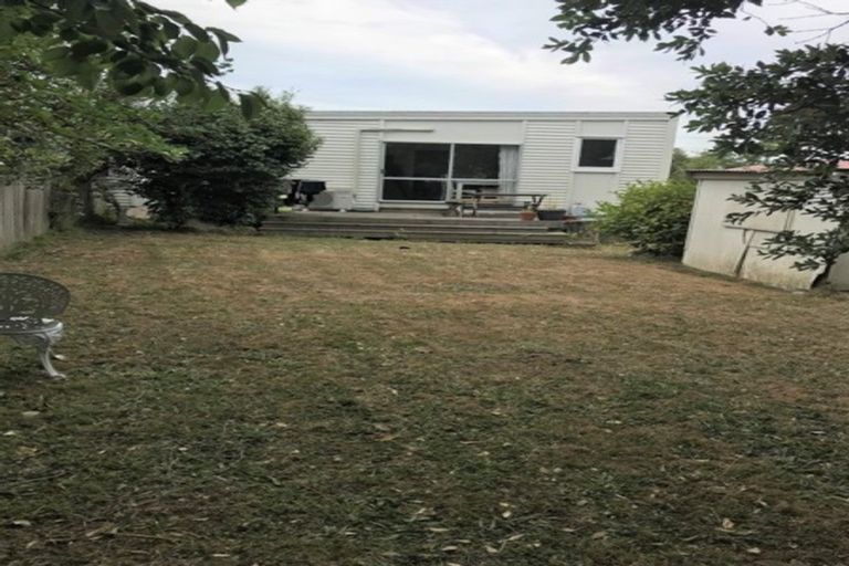 Photo of property in 30 Davidson Crescent, Tawa, Wellington, 5028