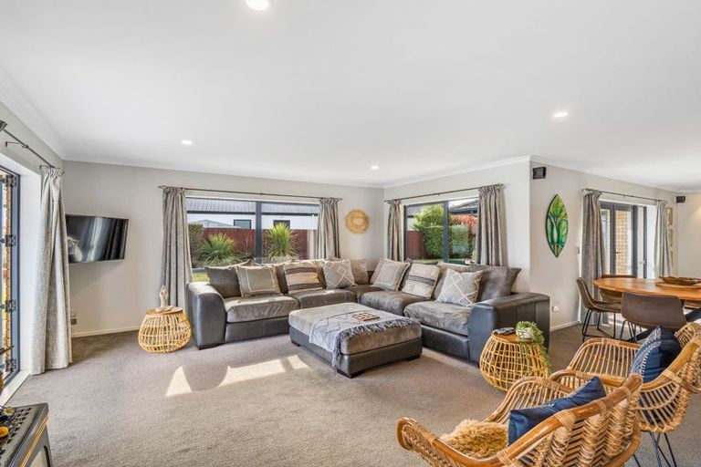 Photo of property in 8 Penbury Close, Huntingdon, Ashburton, 7774