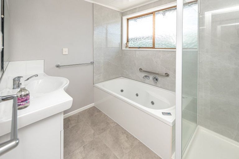 Photo of property in 53 Hinau Street, Castlecliff, Whanganui, 4501